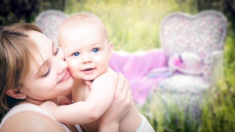 mirror time with newborn - tinydale