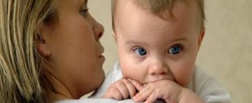 baby vomits