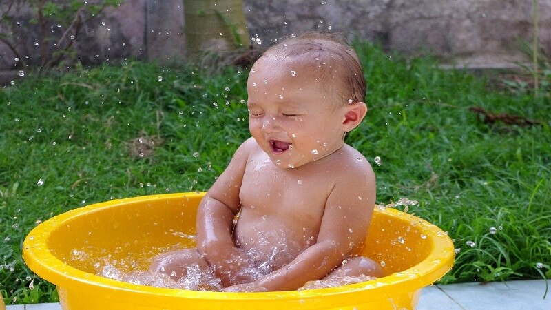 Newborn bath