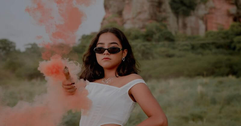 smoke bombs pink