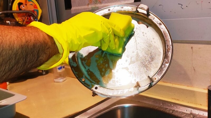 Dish cleaning