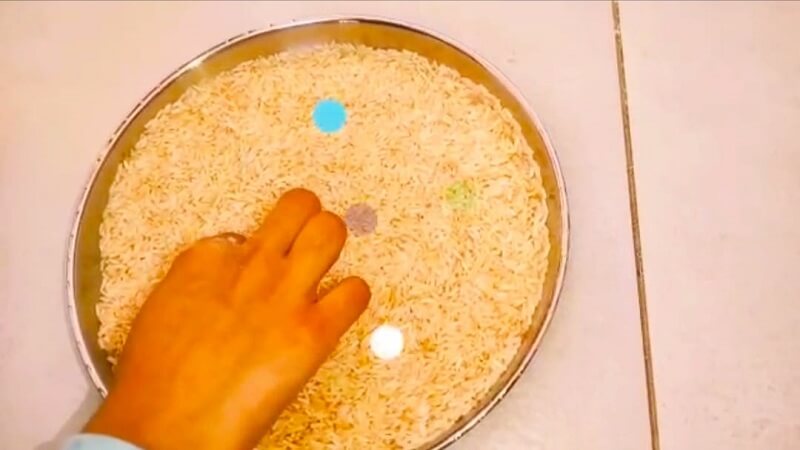 Sensory play with rice 